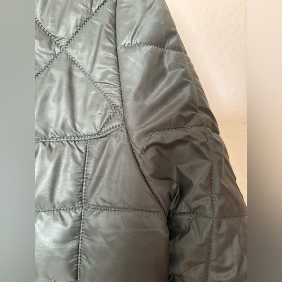 Patagonia Women’s Radalie Jacket in Green, Size XS - Picture 9 of 10